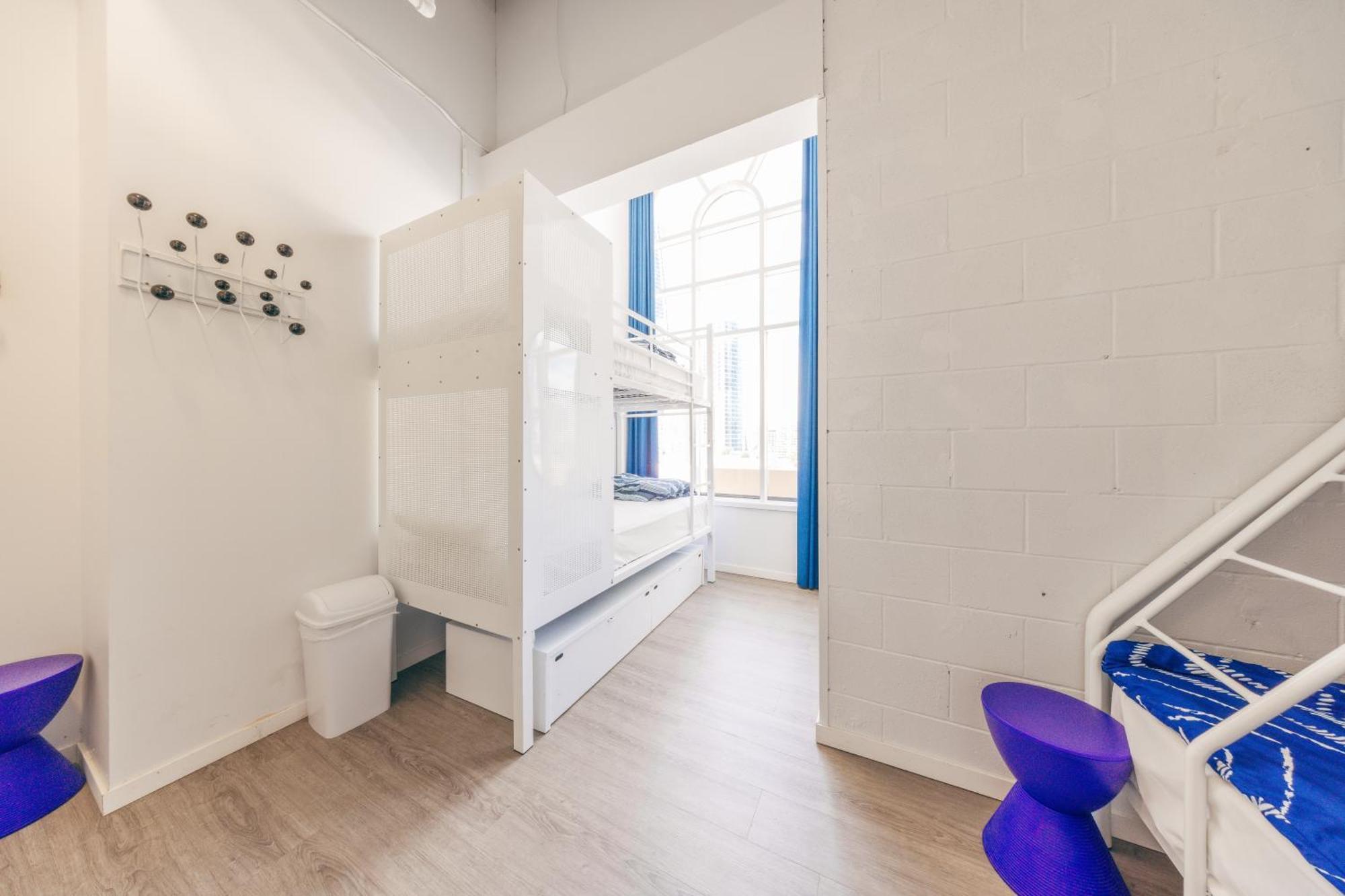 Maze Backpackers - Gold Coast Hostel Εξωτερικό φωτογραφία