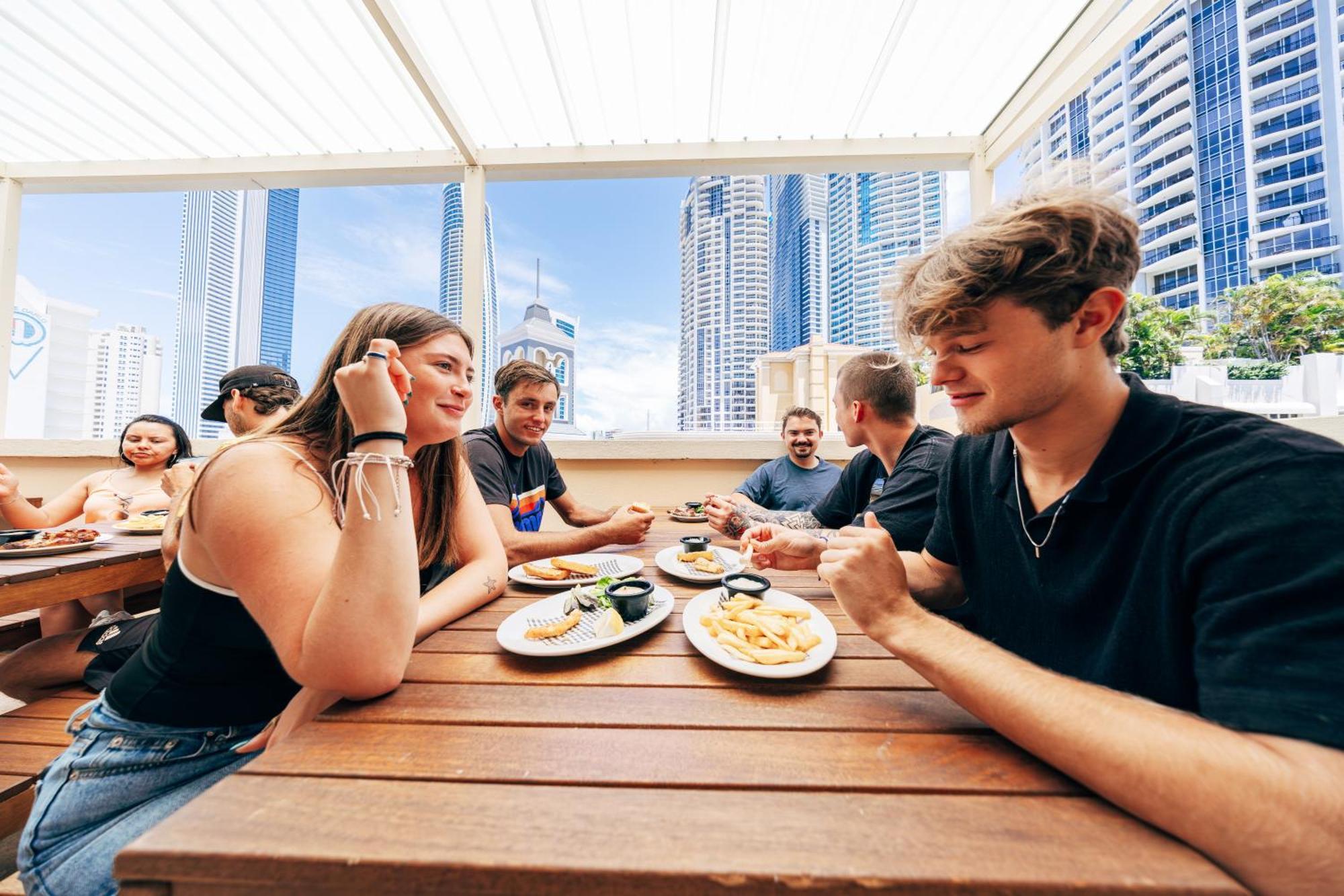 Maze Backpackers - Gold Coast Hostel Εξωτερικό φωτογραφία