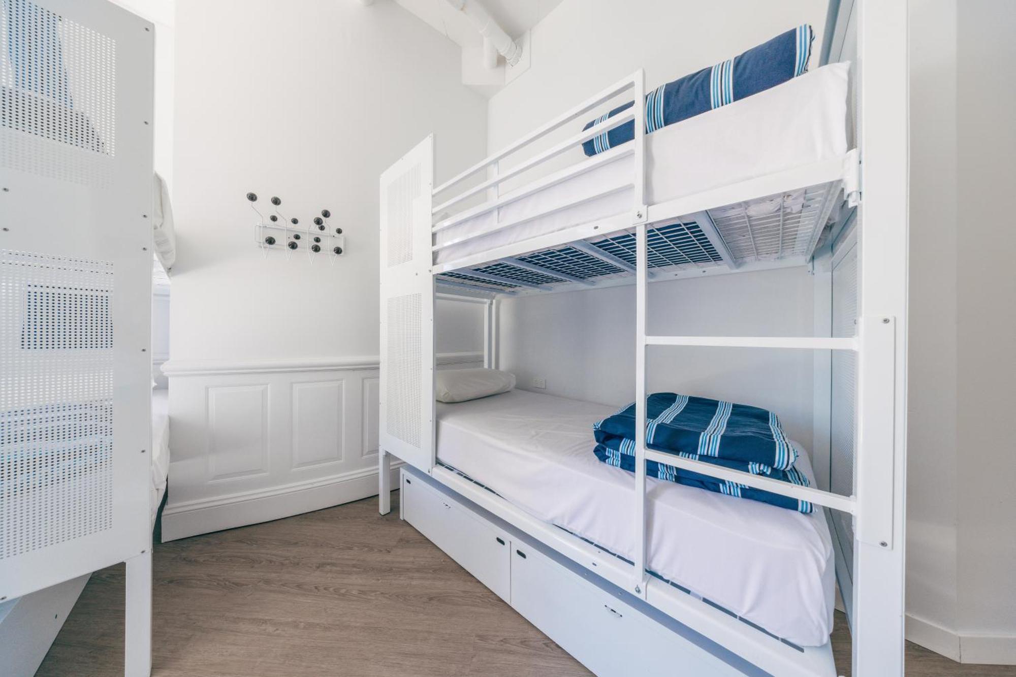 Maze Backpackers - Gold Coast Hostel Εξωτερικό φωτογραφία