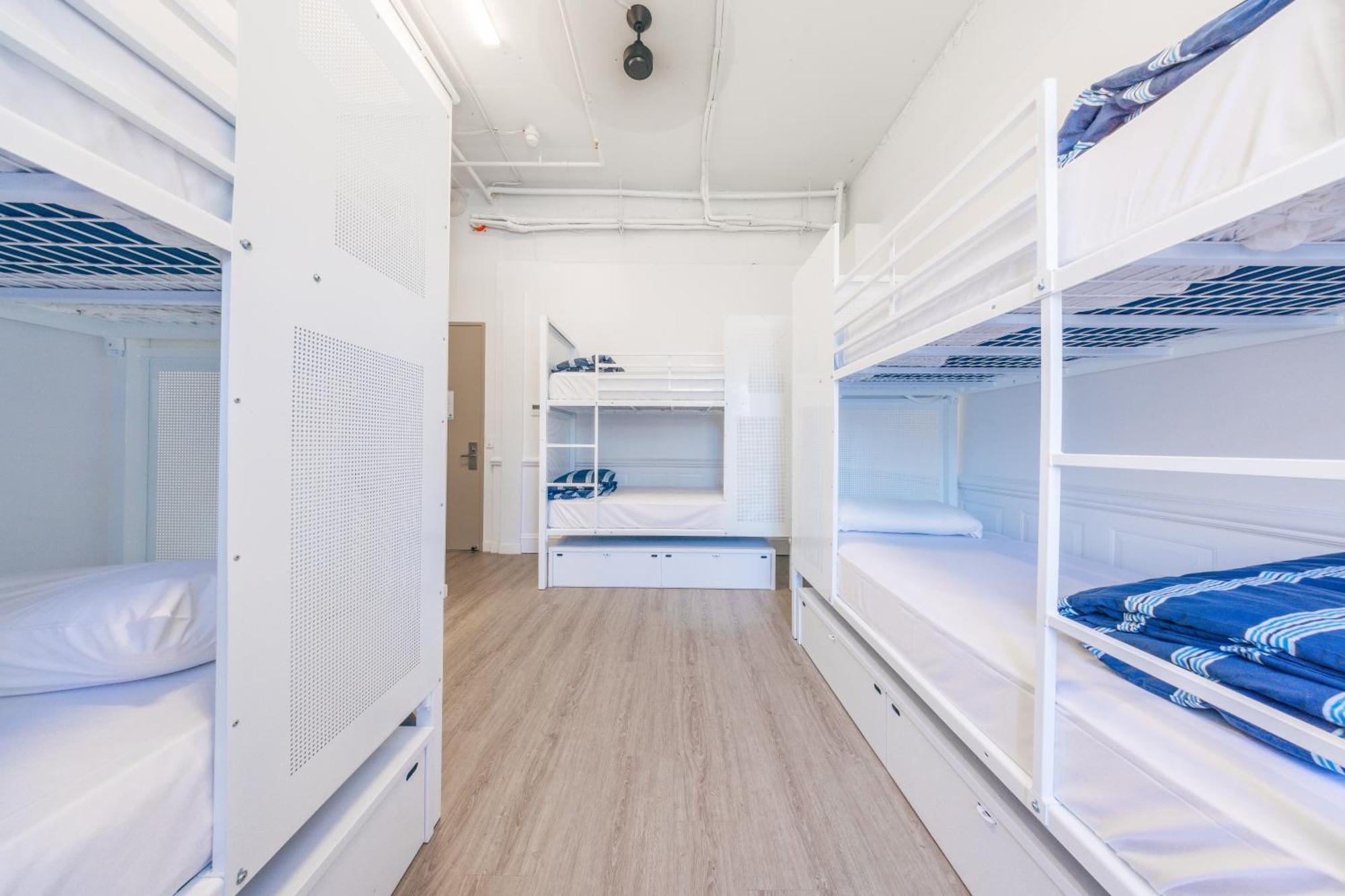 Maze Backpackers - Gold Coast Hostel Εξωτερικό φωτογραφία