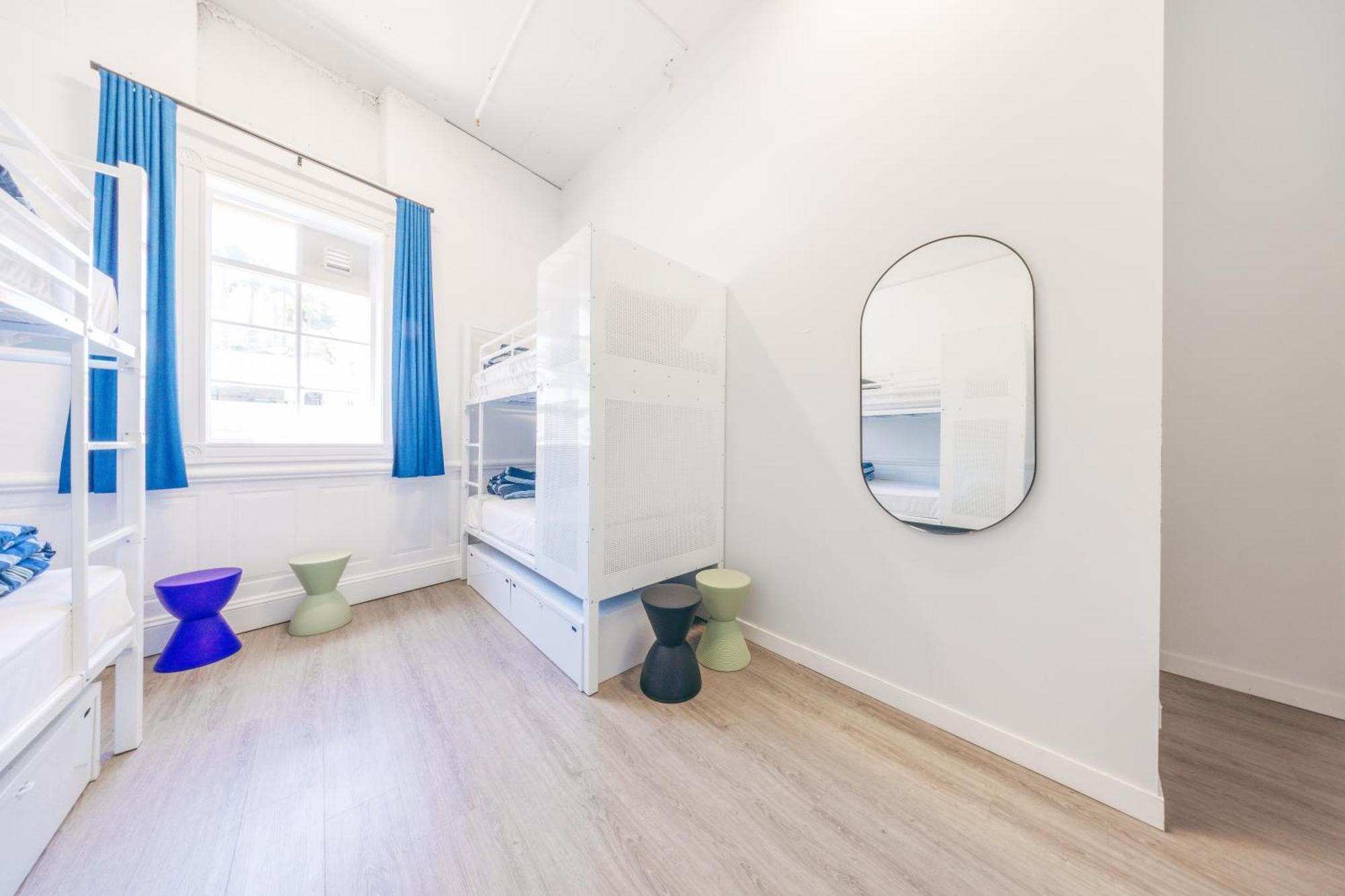 Maze Backpackers - Gold Coast Hostel Εξωτερικό φωτογραφία