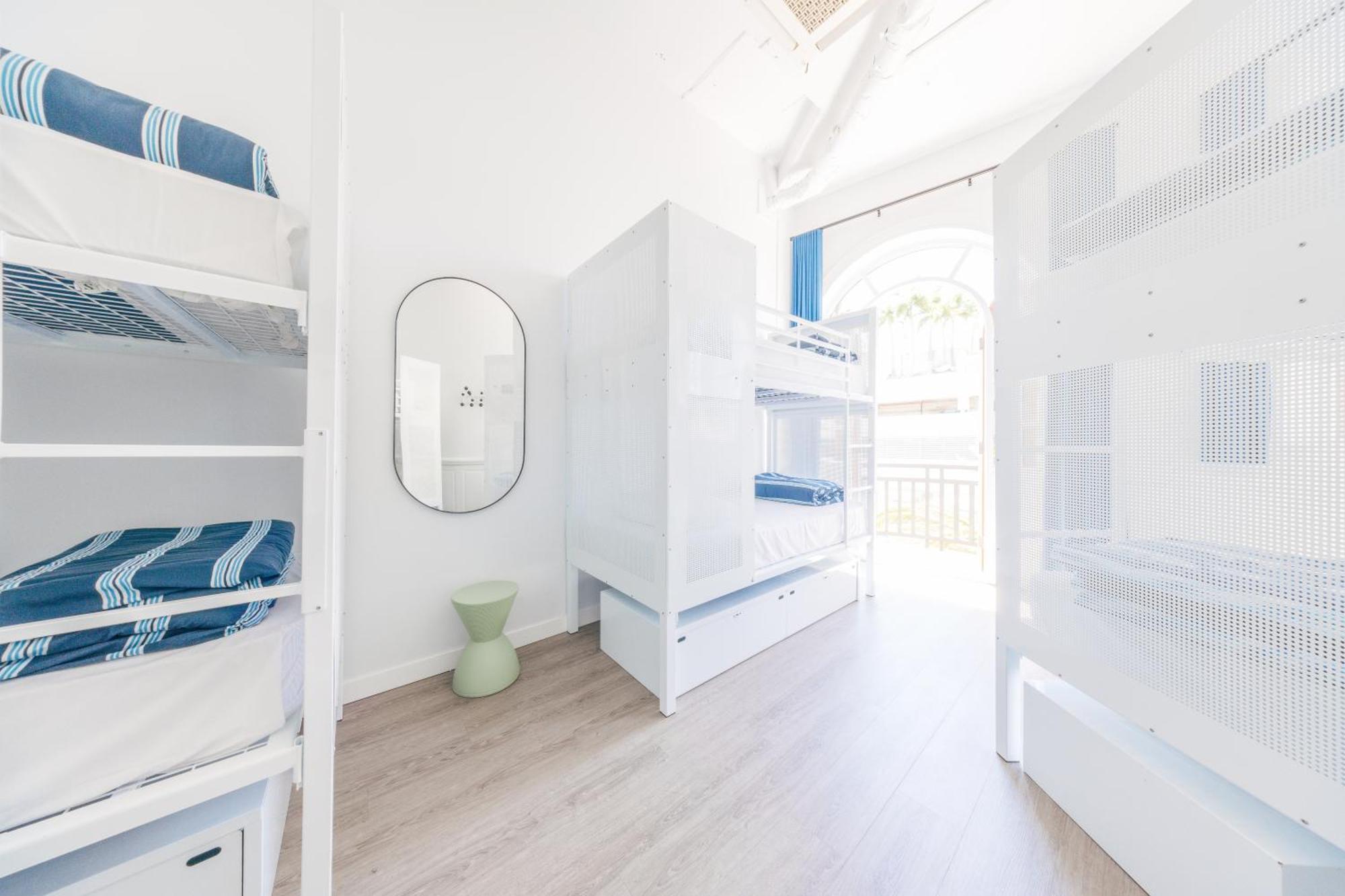 Maze Backpackers - Gold Coast Hostel Εξωτερικό φωτογραφία