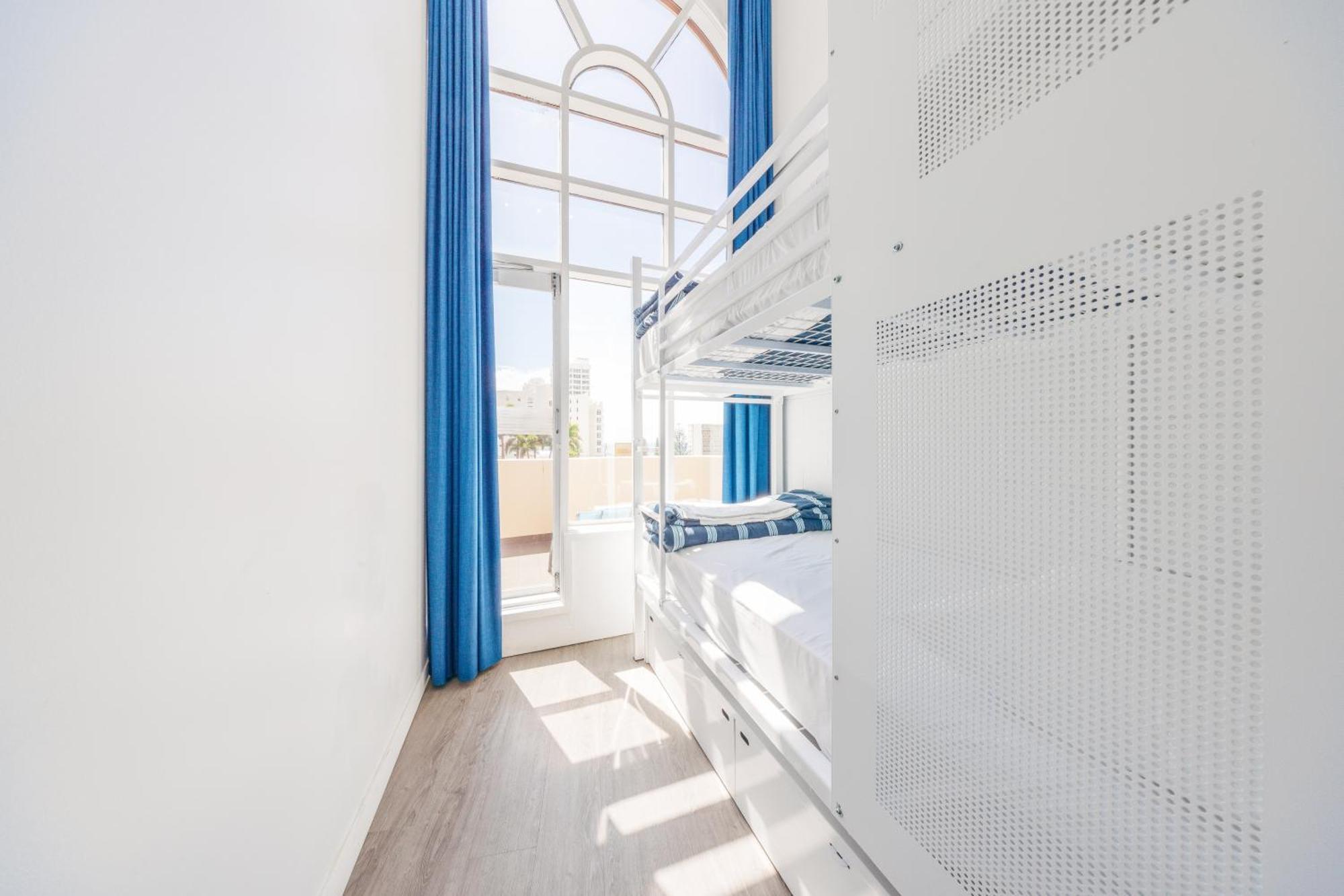 Maze Backpackers - Gold Coast Hostel Εξωτερικό φωτογραφία