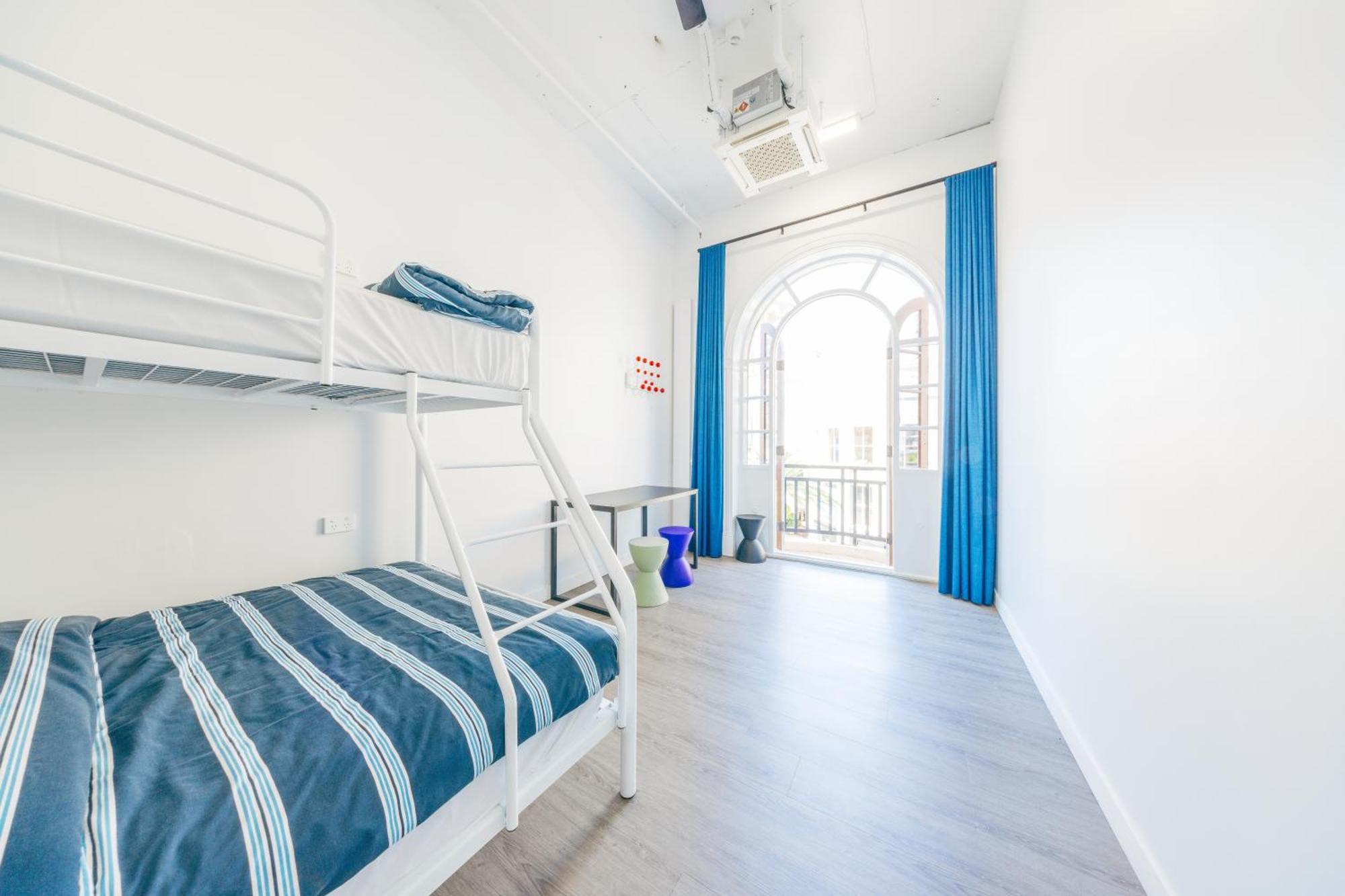 Maze Backpackers - Gold Coast Hostel Εξωτερικό φωτογραφία