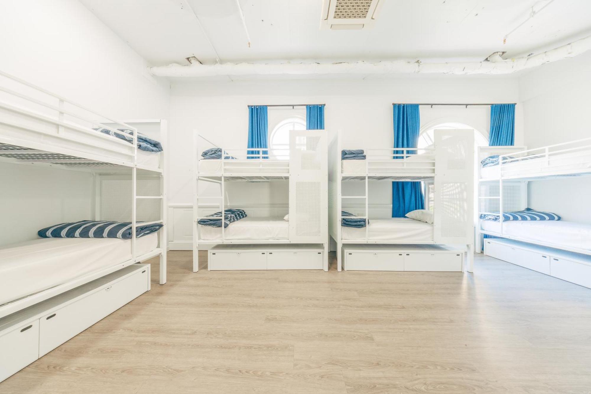 Maze Backpackers - Gold Coast Hostel Εξωτερικό φωτογραφία