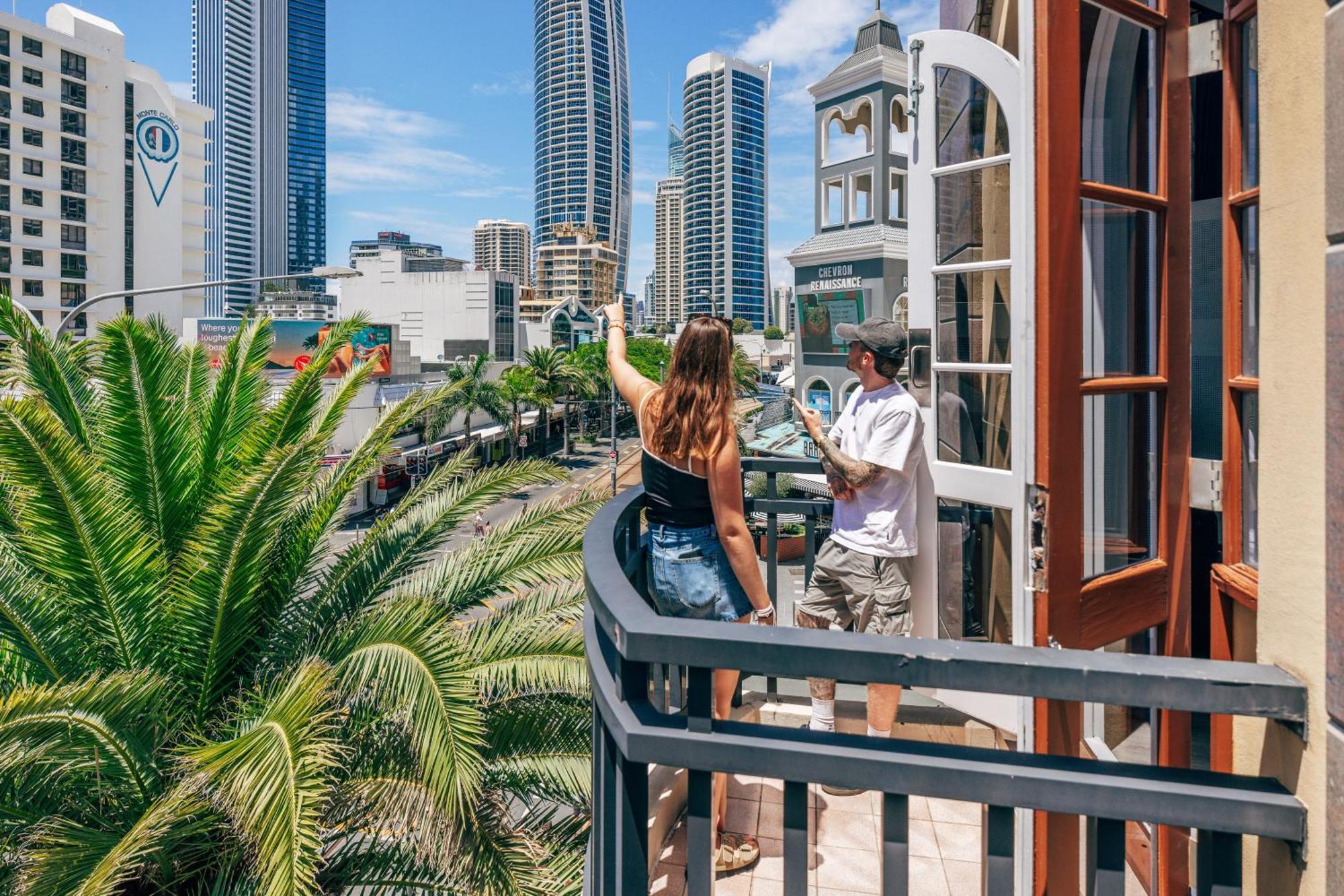 Maze Backpackers - Gold Coast Hostel Εξωτερικό φωτογραφία