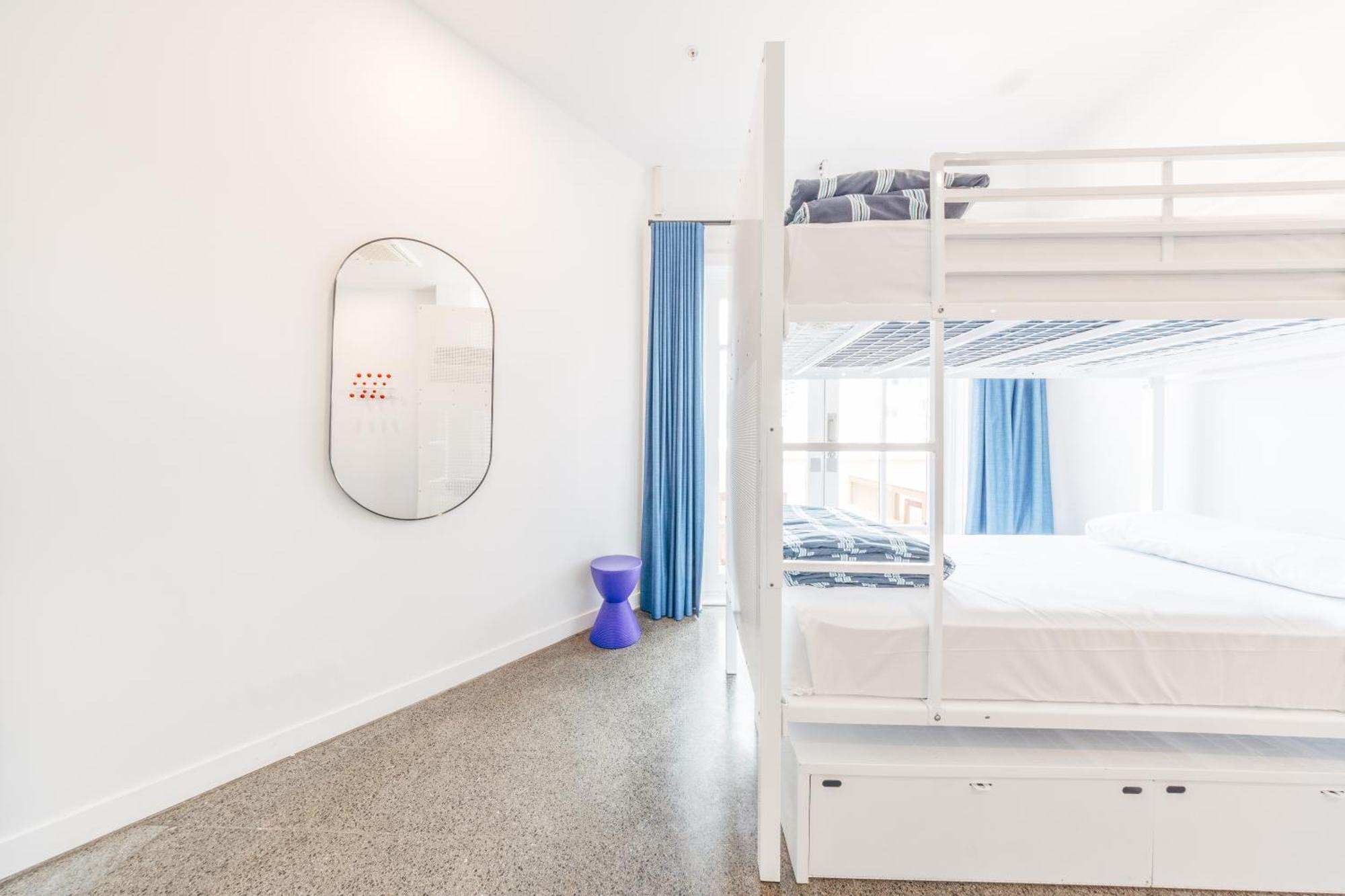 Maze Backpackers - Gold Coast Hostel Εξωτερικό φωτογραφία