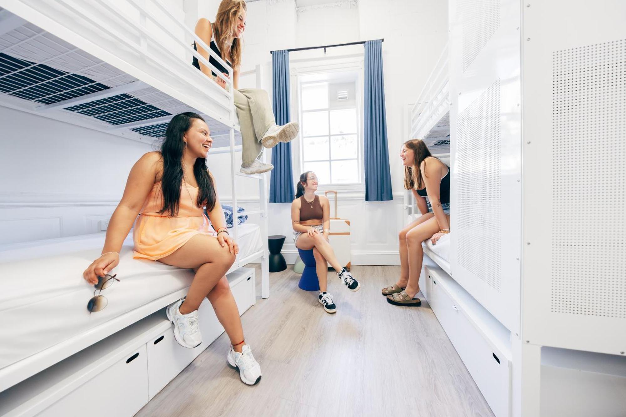 Maze Backpackers - Gold Coast Hostel Εξωτερικό φωτογραφία