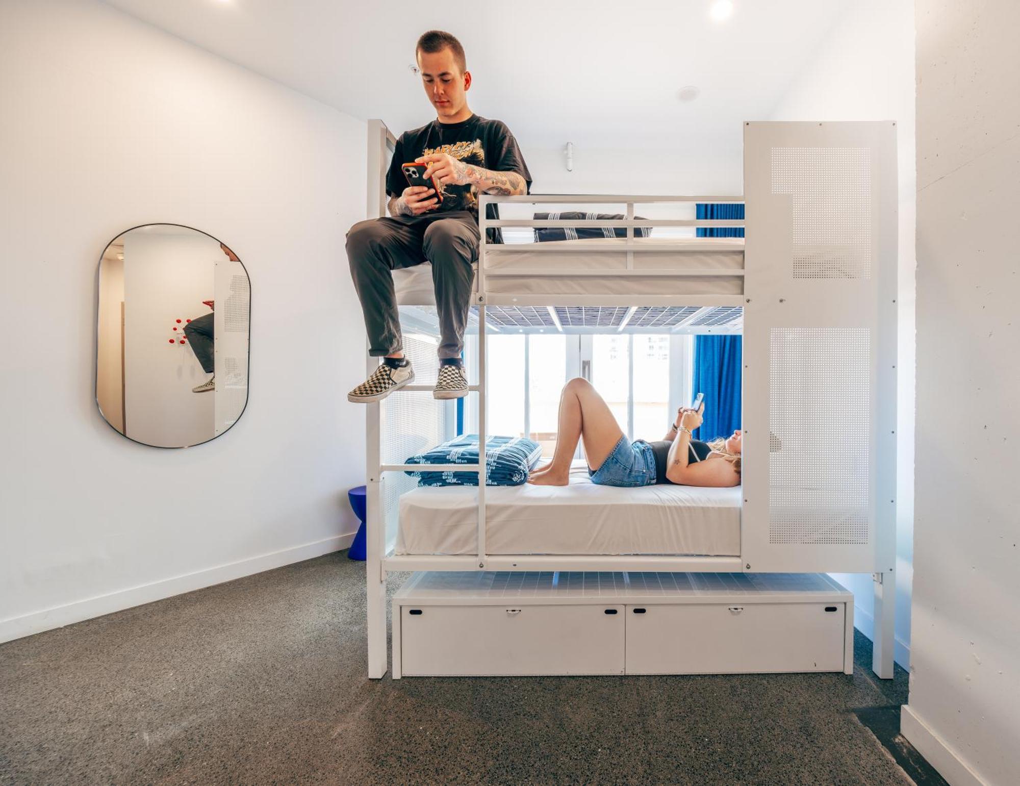 Maze Backpackers - Gold Coast Hostel Εξωτερικό φωτογραφία